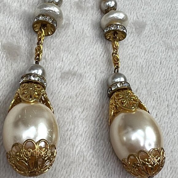 Rhinestone Pearl Drop Dangle Statement Earrings Filigree Gold Sparkle Clip On - Picture 7 of 7